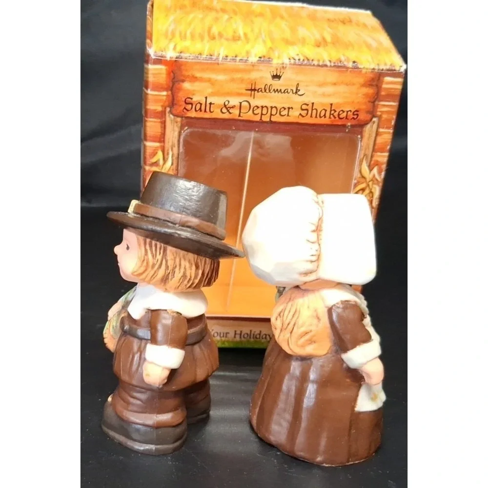 Vintage Hallmark Thanksgiving Pilgrim Salt & Pepper Shakers in Original Box